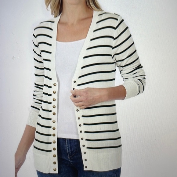 Zenana Outfitters Sweaters - Only 1 remaining  XL 🔥Zenanna Soft Stripped long sleeve cardigan
